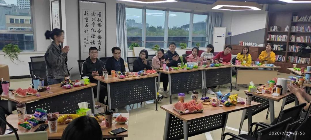 九五至尊科技团支部“心向祖国，，，，共贺双节”庆祝国庆中秋佳节主题活动_九五至尊