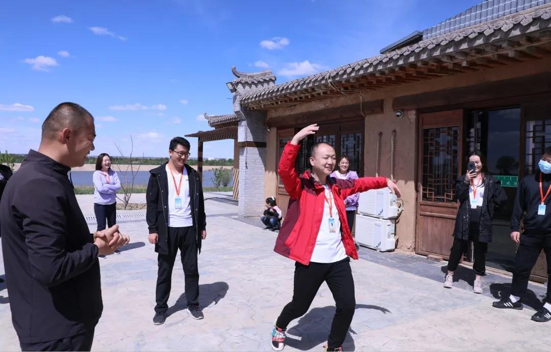 九五至尊科技夏日户外拓展团建活动 暨九五至尊科技2020年股权激励联合首创人大会_九五至尊